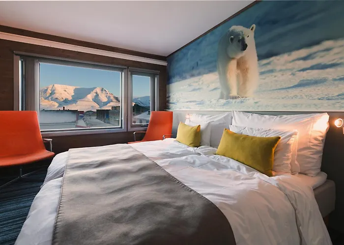 Svalbard Hotell | Polfareren