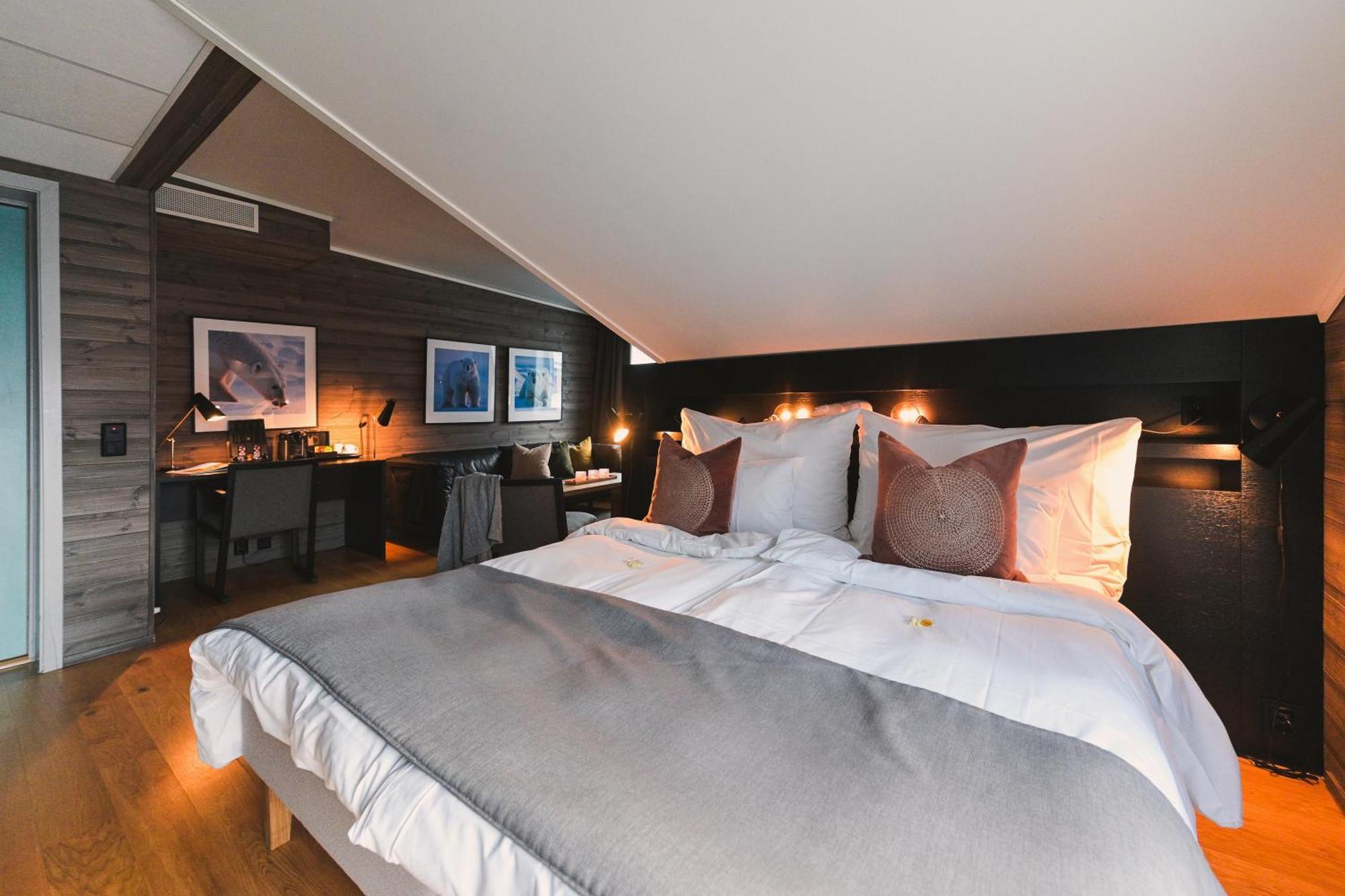 Svalbard | Polfareren 4* Longyearbyen