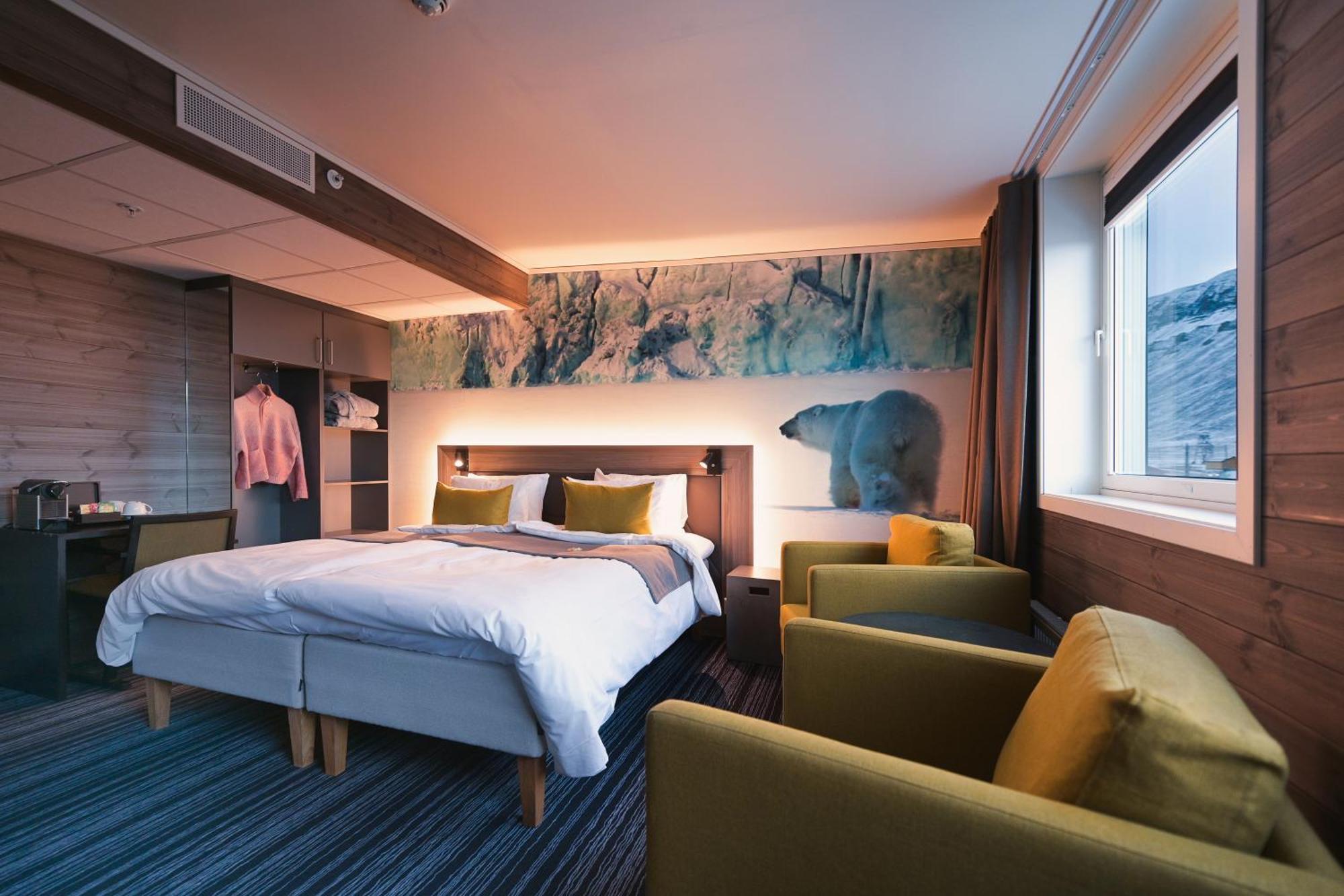 Svalbard | Polfareren 4*
