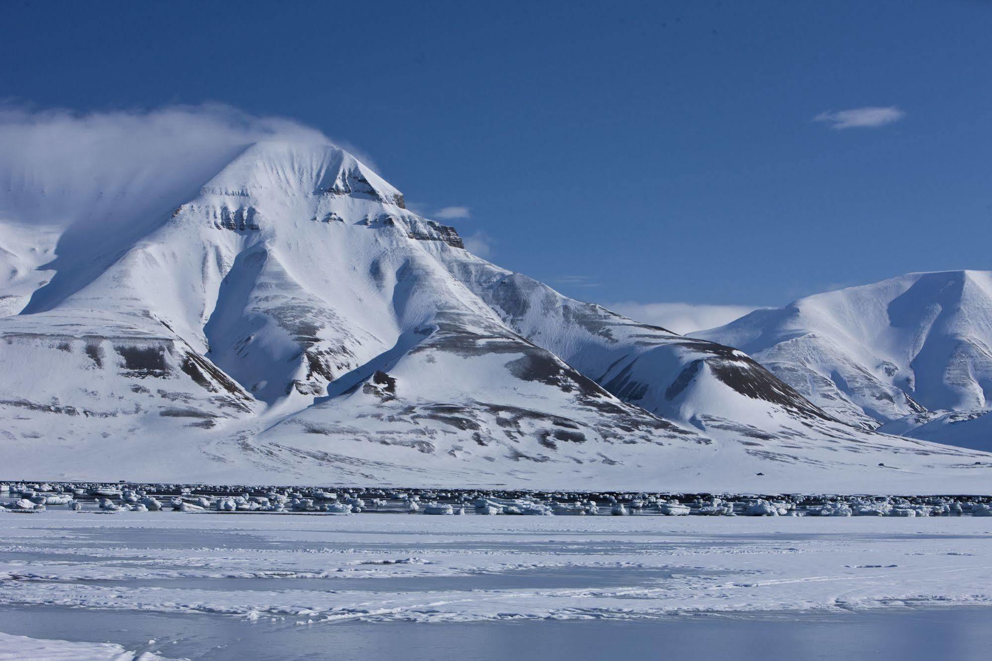 Svalbard | Polfareren Longyearbyen